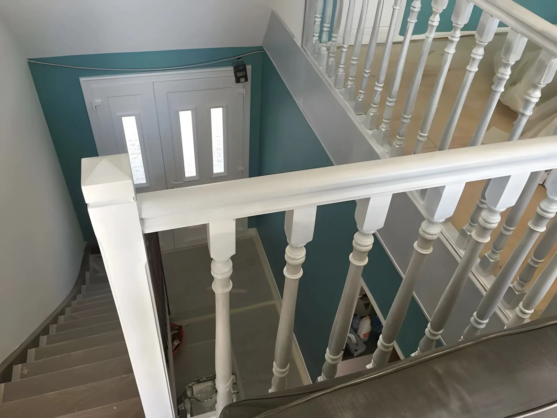 Carrelage hexagonal et escalier