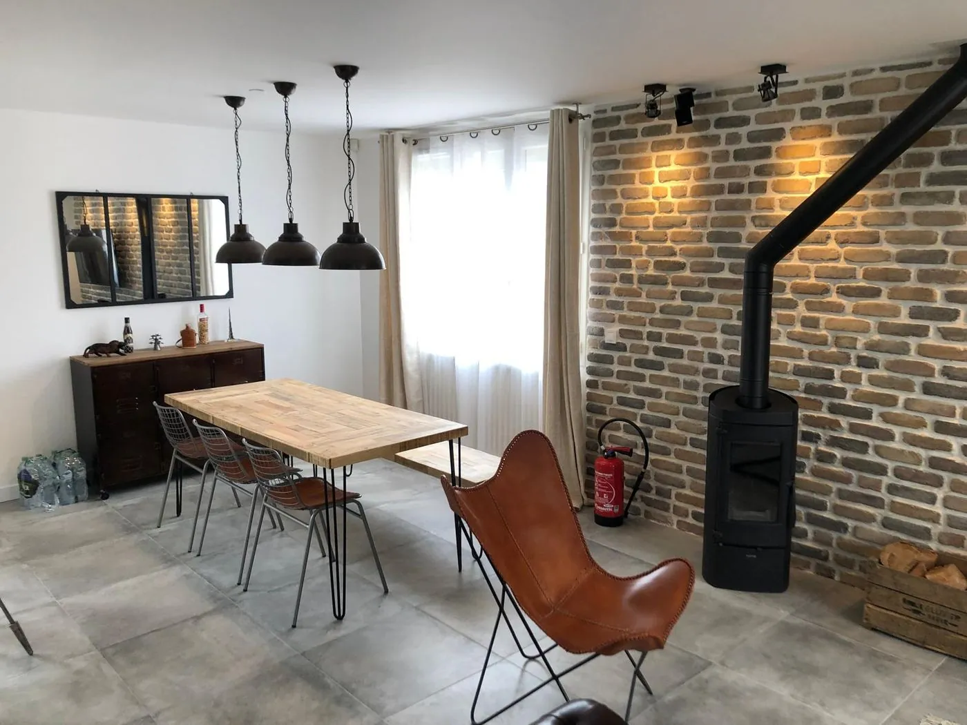 Salle à manger rénovée à Mantes-la-Jolie